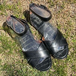 Naturalizer Black Open Toe Gladiator Sandal